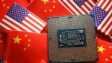 美中國旗與半導體晶片