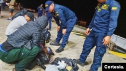 Autoridades colombianas hallaron a 32 migrantes en ruta marítima irregular hacia Centroamérica. [Foto: Armada Nacional de Colombia]