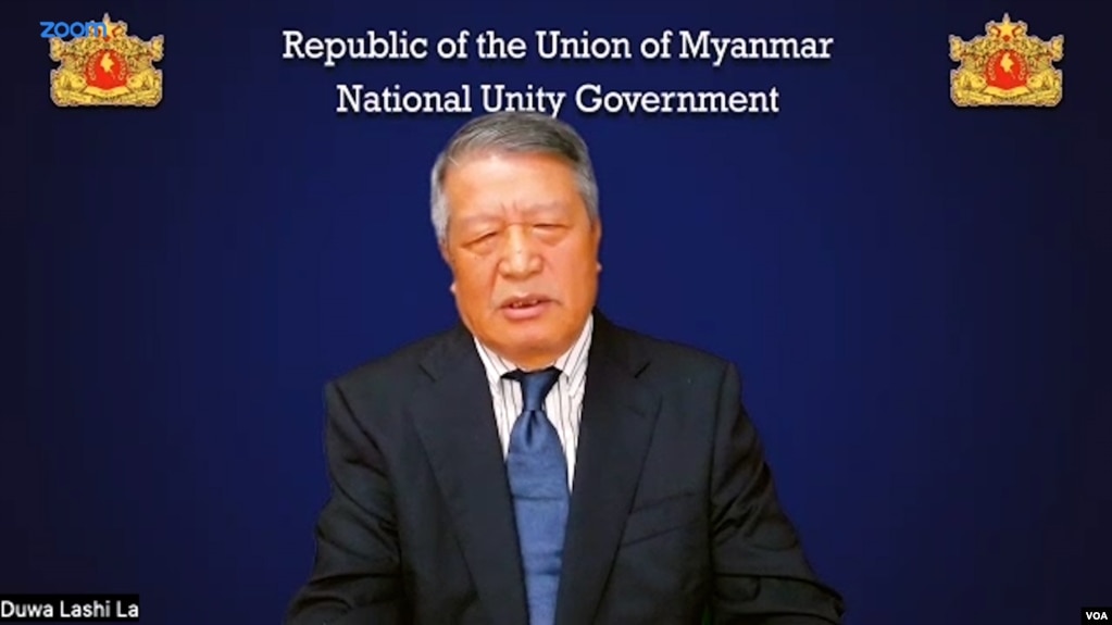 缅甸民族团结政府代理总统杜瓦拉希拉2023年12月8日在缅甸一处秘密地点通过Zoom接受美国之音采访。(photo:VOA)