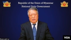 缅甸民族团结政府代理总统杜瓦拉希拉2023年12月8日在缅甸一处秘密地点通过Zoom接受美国之音采访。