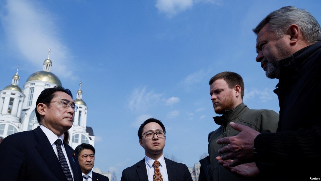 Minisitiri w'intebe w'Ubuyapani, Fumio Kishida (Ibumoso) mu mujyi wa Kiev muri Ukraine