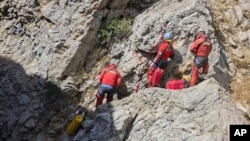 Ailing US Explorer Trapped 1,000 Meters Deep in Turkish Cave Awaits Difficult Rescue