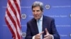 El enviado presidencial especial de EEUU para el clima, John Kerry, habla durante una entrevista con AP en el Consulado General de EEUU después de la reunión de ministros del G-7 sobre clima, energía y medio ambiente en Sapporo, norte de Japón, el domingo 16 de abril de 2023.