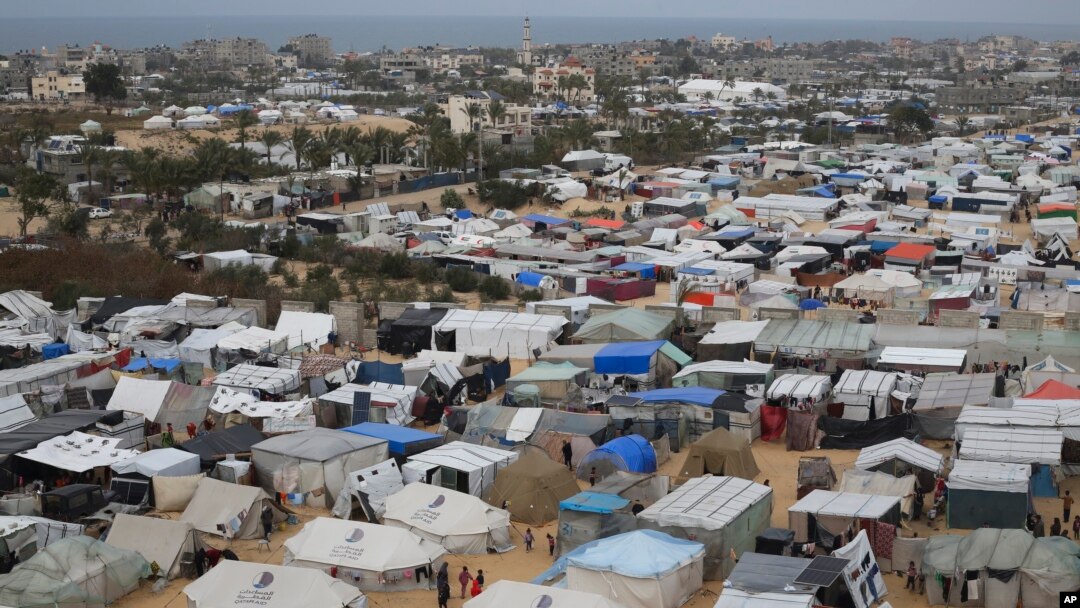 Rafah yahungiyemwo abarenze miliyoni n'igice