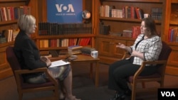 Američka ambasadorka u Crnoj Gori Džudi Rajzing Rajnke u studiju Glasa Amerike (Foto: VOA)