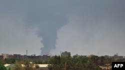 苏丹首都喀土穆继续爆发战斗。（2023年5月10日） 