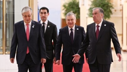 Nina onlayn porno tomosha