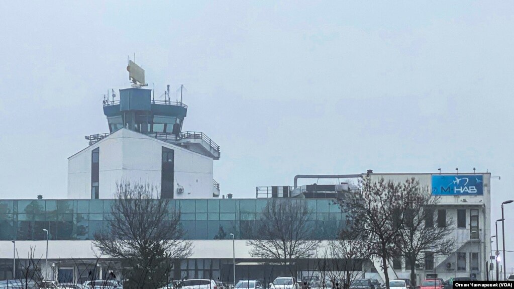 М-НАВ, Контрола на летање