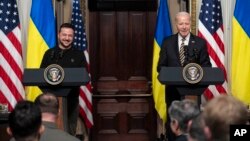 Perezida Volodymyr Zelenskyy wa Ukraine na Joe Biden w'Amerika