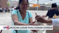 Voluntarios en Chicago buscan nueva sede para seguir donando toneladas de comida