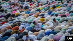 Tín đồ đạo Hồi ở Indonesia. 