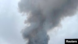 Moshi mzito unaodaiwa huwenda umebeba sumu kufuatia ajali ya moto huko Hamburg nchini Germany. April 9, 2023.