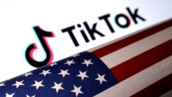 Foto ilustrasi yang menunjukkan bendera Amerika Serikat di depan logo platform TikTok. Foto diambil pada 20 Maret 2024. (Foto: Reuters/Dado Ruvic)