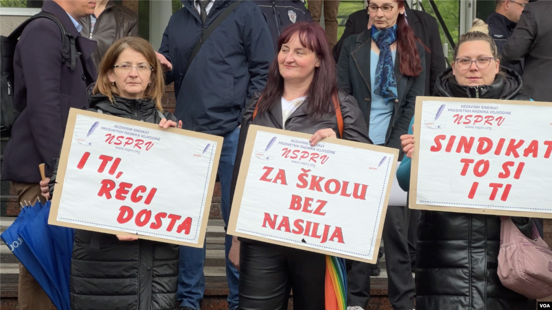 Protest Nezavisnosg sindikata prosvetnih radnika Srbije ispred Ministarstva prosvete u centru Beograda.
