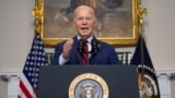 조 바이든 미국 대통령이 2일 백악관에서 가자지구 전쟁을 반대하는 학생 시위에 관해 연설하고 있다.