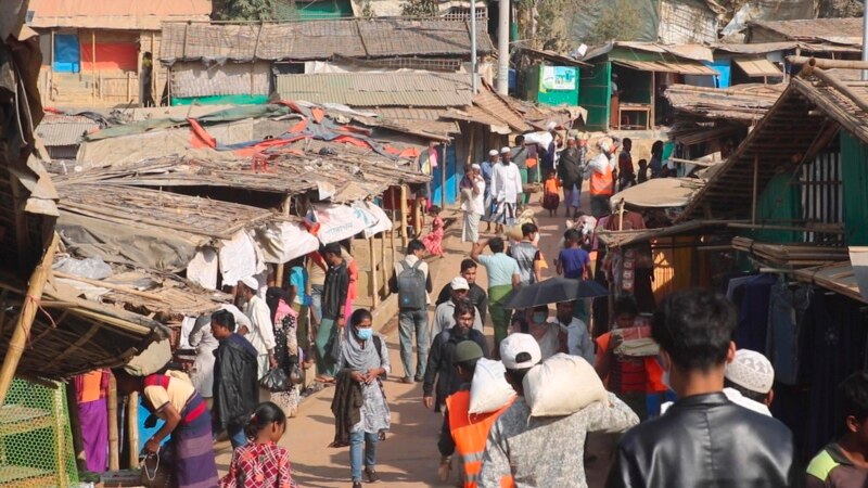 Armed ethnic group says it captured Myanmar town; Rohingyas flee