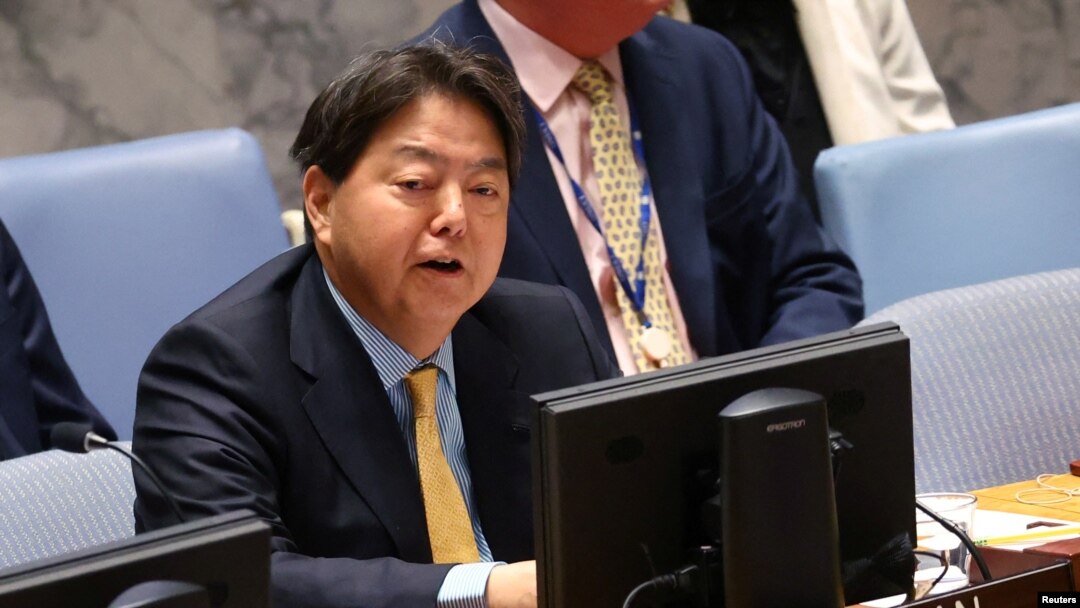 Ngoại trưởng Yoshimasa Hayashi.