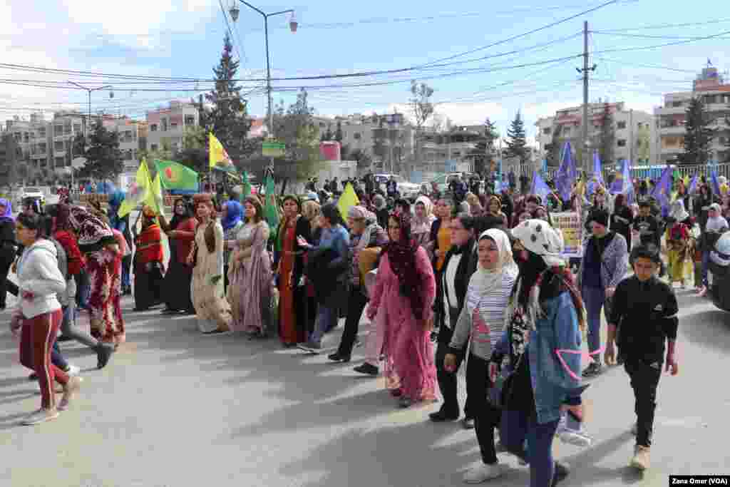 Li Qamîşlo Meşa Jinan di Roja Cîhanî ya Jinan de