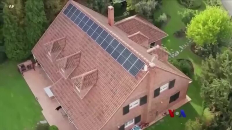 Harga energi mendorong lebih banyak panel surya di Inggris