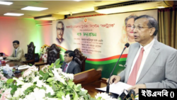 ঢাকায়, বিচার প্রশাসন প্রশিক্ষণ ইনস্টিটিউটে আইন ও বিচার বিভাগ উদ্ভাবিত অনলাইন কেস ট্র্যাকিং সিস্টেম ‘সলট্র্যাক’ উদ্বোধন করেন বাংলাদেশের আইনমন্ত্রী আনিসুল হক। রবিবার, ৫ মার্চ, ২০২৩। 