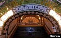 City Hall Station. (Photo by Patrick Cashin, MTA New York City Transit.)