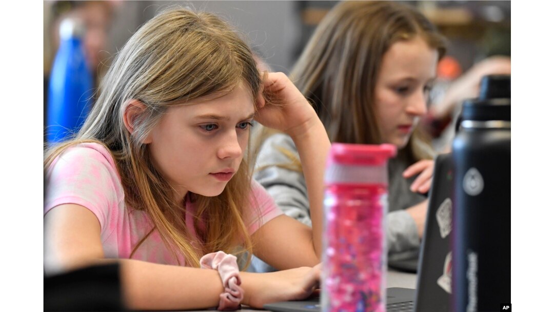 Arkansas teachers brace for AI in schools with ChatGPT
