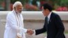 جاپانی وزیرِاعظم کا دورۂ بھارت: 75 ارب ڈالر کی سرمایہ کاری کا اعلان