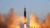 這張在2023年3月16日拍攝並由北韓官方的朝中社3月17日公佈的照片顯示北韓發射“火星-17”洲際彈道導彈。