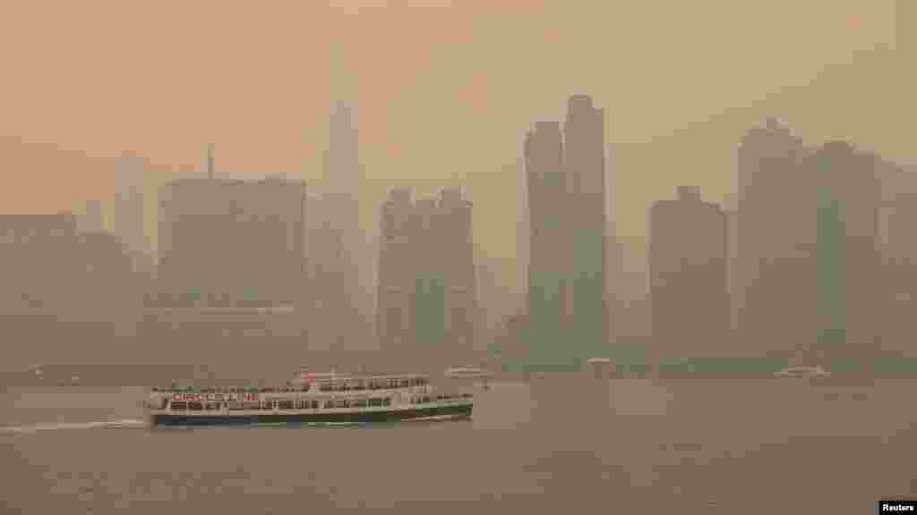 امریکہ کے صدر جو بائیڈن نے کینیڈا کے وزیرِ اعظم جسٹن ٹروڈو کو فون کرکے آگ بجھانے میں مدد کی پیش کی ہے۔