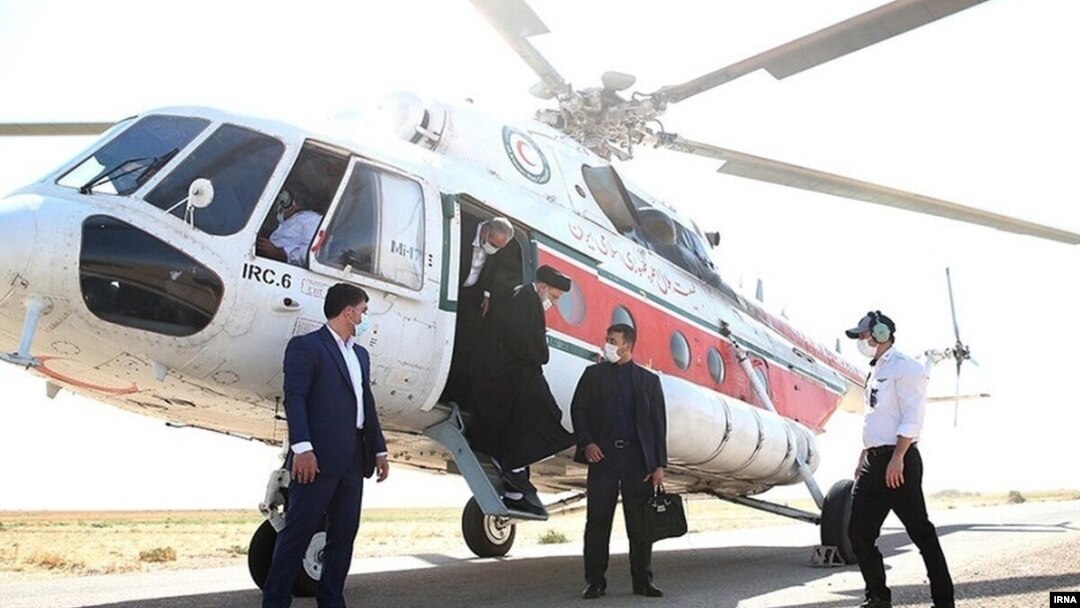 Helikopter yang membawa Presiden Iran Ebrahim Raisi “mendarat darurat” pada Minggu (19/5), (Foto: IRNA)