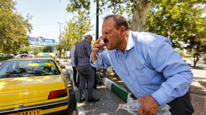 ئێران بەهۆی گەرمایەکی لە ئەندازەبەدەر دوو ڕۆژ پشووی فەرمی ڕادەگەیەنێت 
