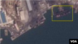 북한 남포항을 촬영한 4일 자 위성사진에서142m 길이의 선박이 석탄 적재 부두에 정박한 장면이 확인된다. 사진=Planet Labs