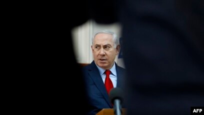 Thủ tướng Israel Benjamin Netanyahu tham dự cuộc họp nội các hàng tuần hôm 17/12/2017. Công tố viên của Tòa án Hình sự Quốc tế vừa nộp đơn xin lệnh bắt giữ ông và các lãnh đạo hàng đầu của Hamas vì bị nghi ngờ về tội ác chiến tranh và tội ác chống lại loài người.