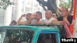 শুক্রবার (২৫ আগস্ট) বিকালে কালো পতাকা মিছিলে বাংলাদেশ জাতীয়তাবাদী দল বিএনপির স্থায়ী কমিটির সদস্য আমীর খসরু মাহমুদ চৌধুরী।