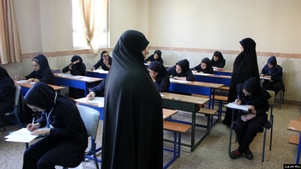 محرم‌سازی مدارس در ایران