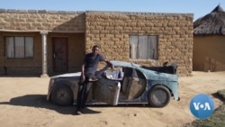 Jovem inventor de aldeia sul-africana constrói um carro