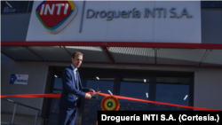 Sven Schilling, gerente general, inaugura el centro de distribución farmacéutico Droguería INTI S.A., en El Alto, Bolivia, el miércoles 5 de junio de 2024.