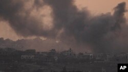 Refah'taki saldırı büyük bir yangına da sebep oldu.