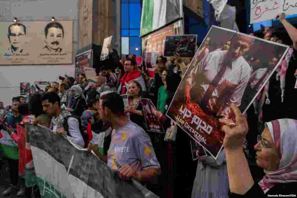 Hundreds rally at the Egyptian Journalists&rsquo; Syndicate, chanting &ldquo;Gaza is suffocating, open the Rafah border!&rdquo; Days later, Egypt announced an increase in aid to the Strip with 300 trucks daily, or half the pre-war rate. Cairo, Egypt, April 3, 2024.