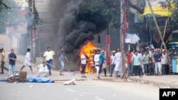 শুক্রবার সরকারি চাকরি কোটা নিয়ে নতুন করে ঢাকায় বিচ্ছিন্ন সংঘর্ষের ঘটনা ঘটে। 