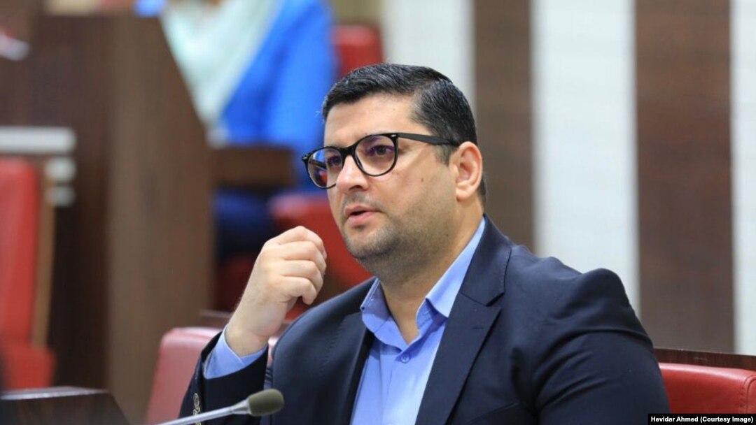 هێڤیدار ئەحمەد