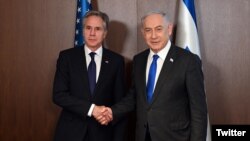 Prime Minister Benjamin Netanyahu and US Secretary of State Antony Blinken are currently holding a private meeting at the Prime Minister's Office in Jerusalem.