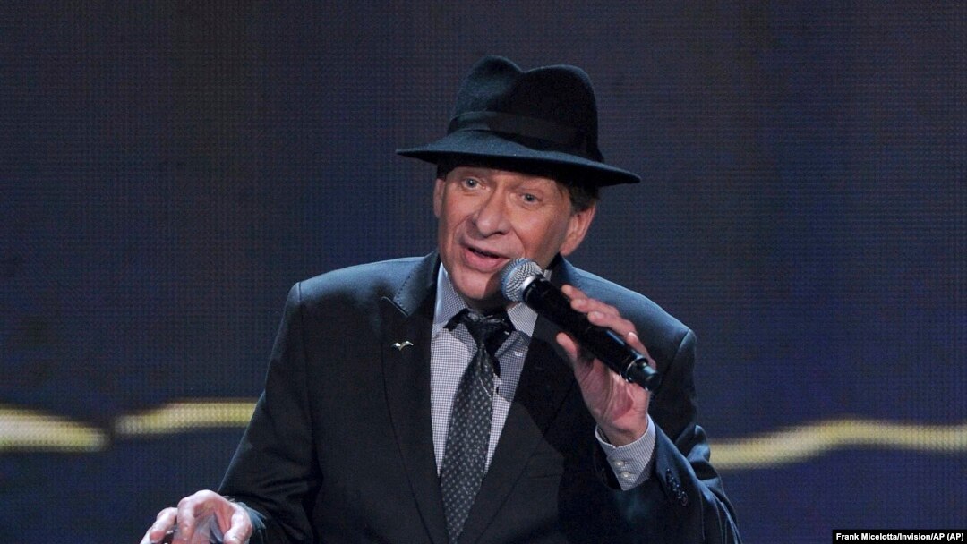 Penyanyi R&B, Soul, Bobby Caldwell tampil di Soul Train Awards 2013 di Orleans Arena, Las Vegas, 8 November 2013. (Foto: Frank Micelotta/Invision/AP, arsip)