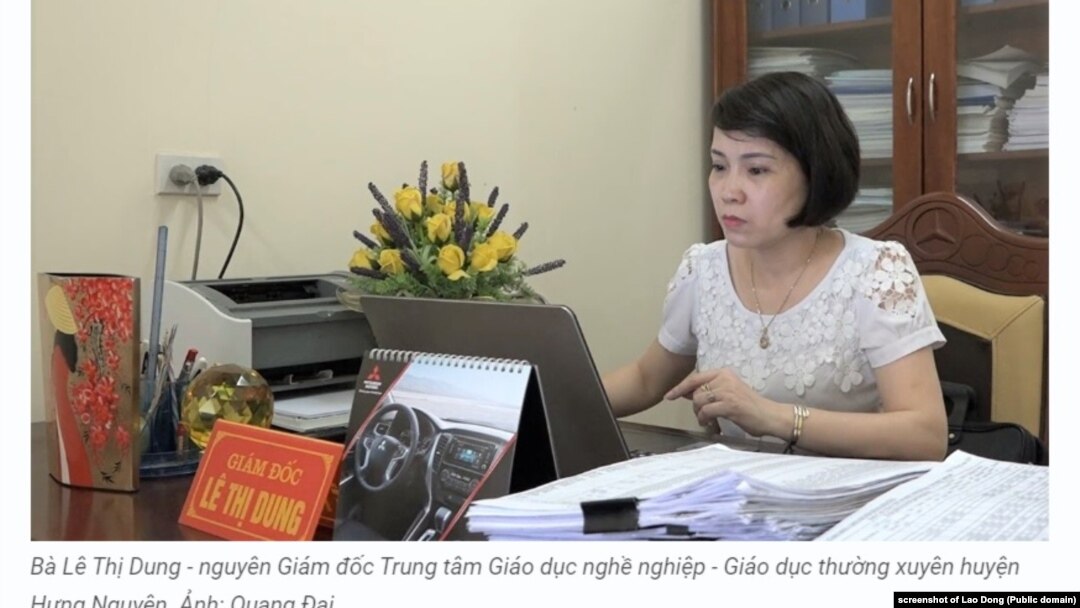 Bà Lê Thị Dung khi còn là giám đốc một trung tâm giáo dục ở huyện Hưng Nguyên, tỉnh Nghệ An.
