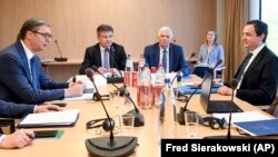 Sastanak predsjednika Srbije Aleksandra Vučića i premijera Kosova Albina Kurtija sa evropskim zvaničnicima u Briselu, 2. maja 2023. godine (Foto: AP/Fred Sierakowski)