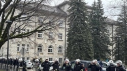 Pamje nga protesta në Cetinë kundër Kryetarit të Parlamentit të Malit të Zi, Andrija Mandiç 