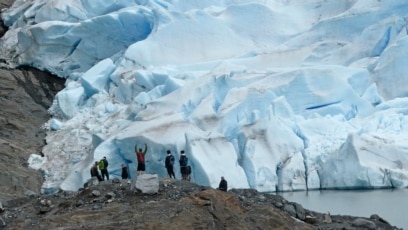 Climate Change Creates Questions for Alaska's Tourist Economy