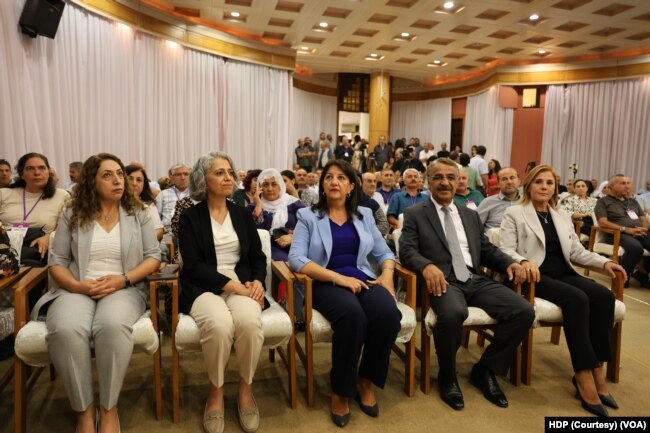 HDP 4. Olağanüstü Kongresi Ankara'da Dünya Ticaret Merkezi'nde yapıldı.