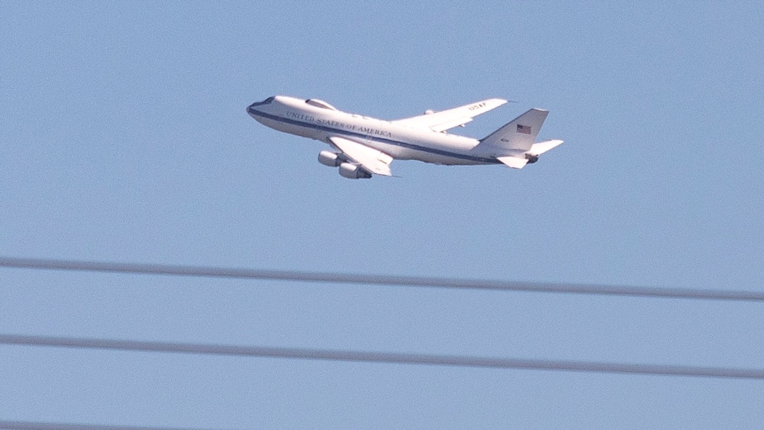 アルマンド　信号機　　CA✈️ maxresdefault.jpg