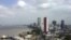 Esta foto de julio de 2002 muestra una vista del puerto marítimo de Guayaquil, la ciudad más grande de Ecuador.